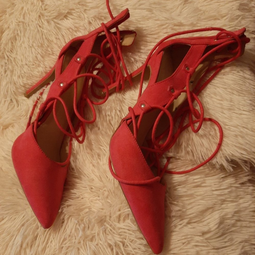 Wild Diva Lounge women laced up heels, size 10, color pink